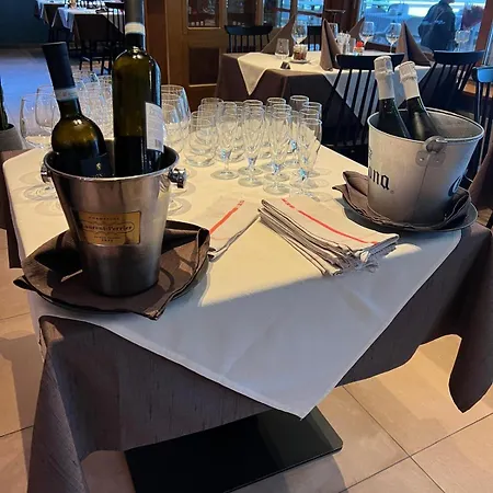 Restaurant Pizzeria Mamma Mia ホテル *