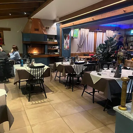 Restaurant Pizzeria Mamma Mia ホテル